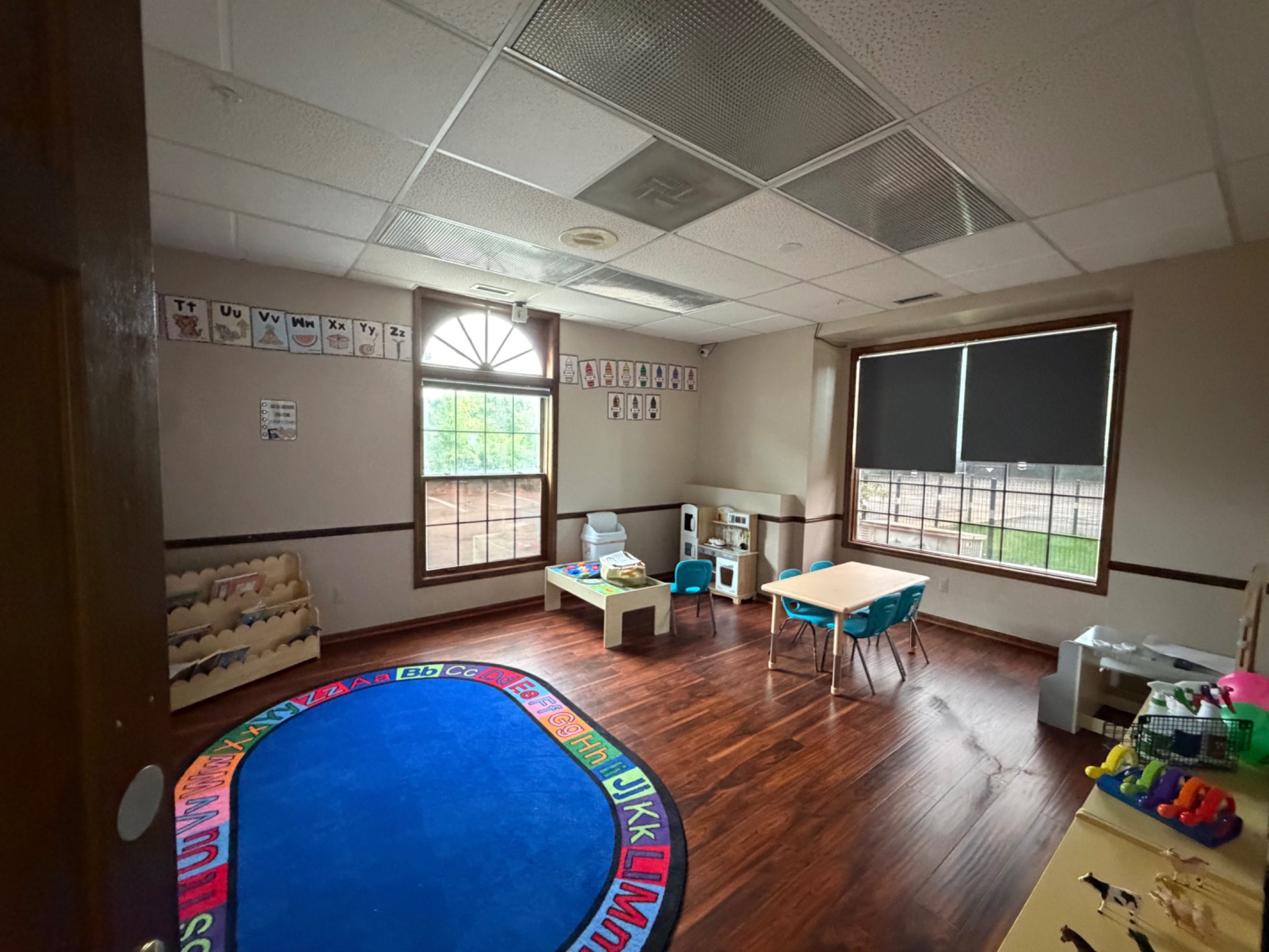 Organized classroom learning centers